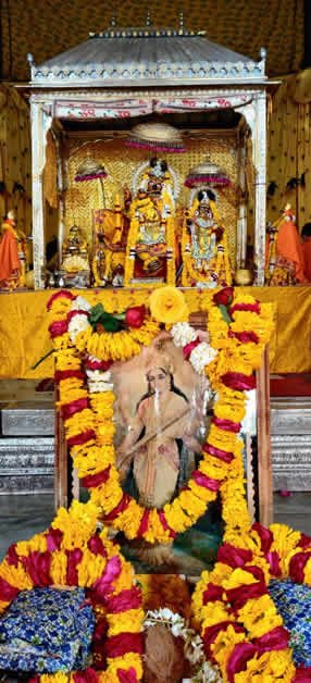 Shri Radha Govind Dev Ji deity darshan, Thikana Mandir, Jaipur
